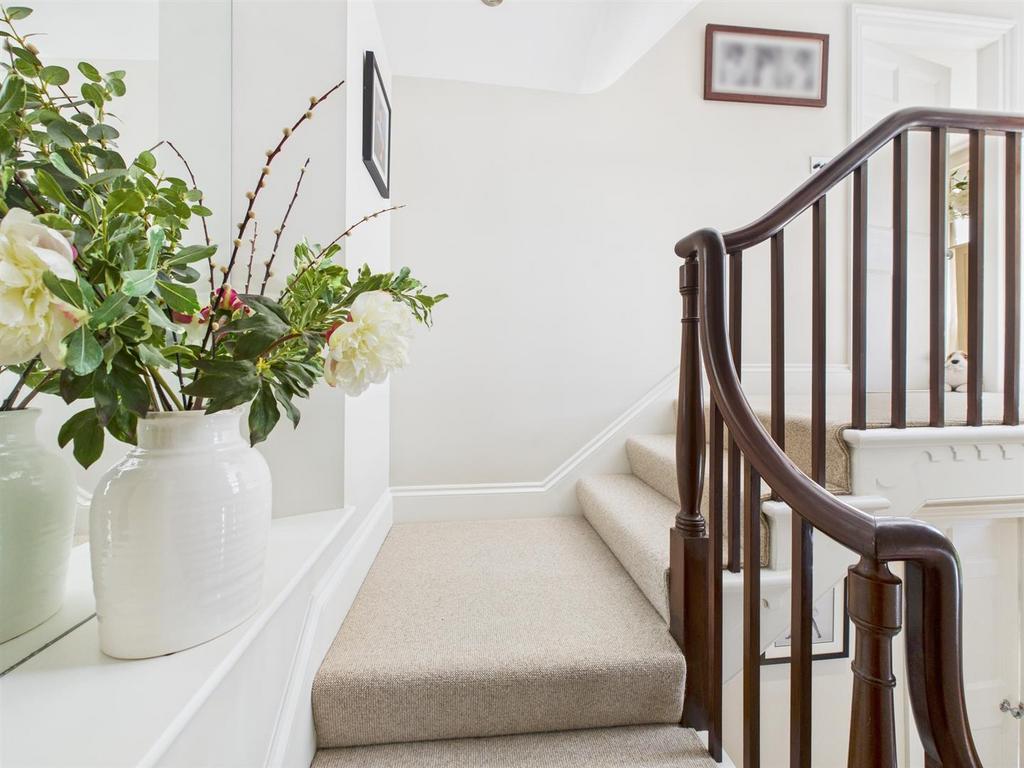 CAM04392 G0-PR0146-STILL022.jpg