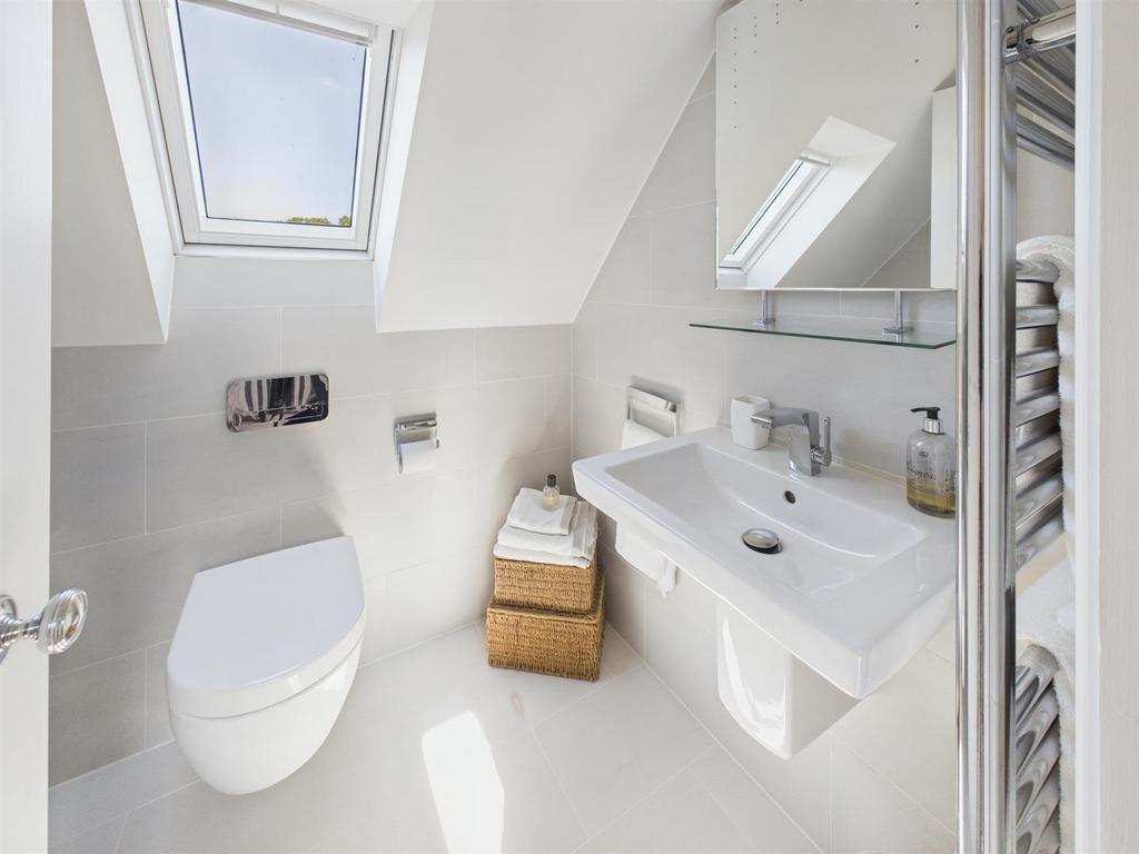 CAM04392 G0-PR0146-STILL037.jpg