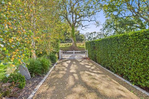 4 bedroom detached house for sale, Elegant Country Residence with Modern Luxury