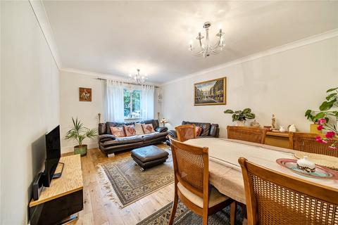 2 bedroom apartment for sale, Queens Walk, Ealing