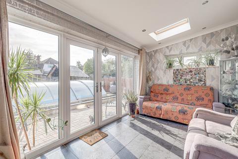 3 bedroom semi-detached house for sale, Denton Avenue, Westcliff-on-sea, SS0