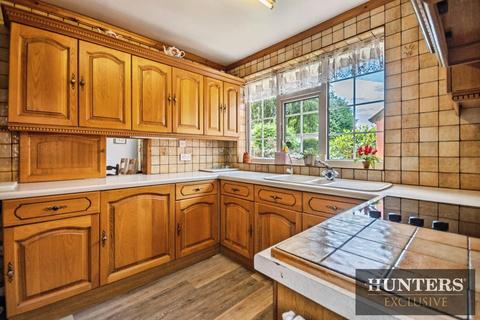 3 bedroom detached bungalow for sale, Elmfield Drive, Brandesburton, Driffield