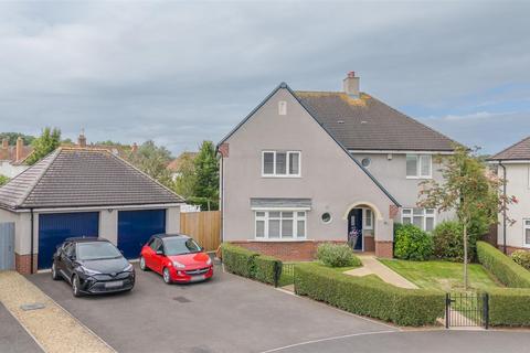 21 Augustus Avenue, Keynsham, Bristol, BS31 2FH