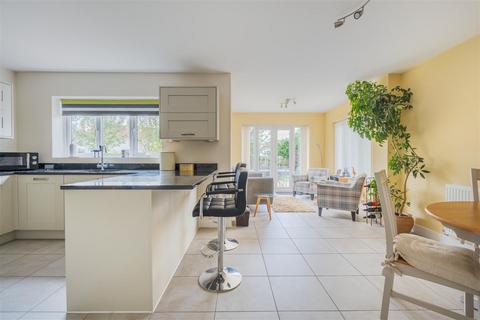 21 Augustus Avenue, Keynsham, Bristol, BS31 2FH