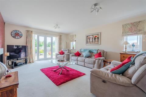 21 Augustus Avenue, Keynsham, Bristol, BS31 2FH