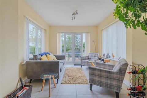 21 Augustus Avenue, Keynsham, Bristol, BS31 2FH