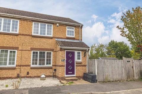 3 bedroom end of terrace house for sale, Oak End Drive, Iver Heath SL0