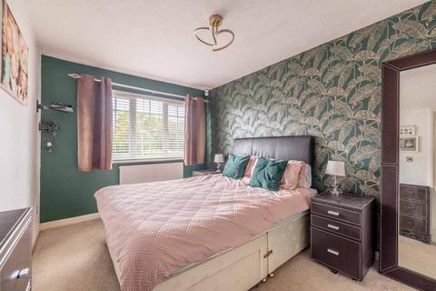 3 bedroom end of terrace house for sale, Oak End Drive, Iver Heath SL0