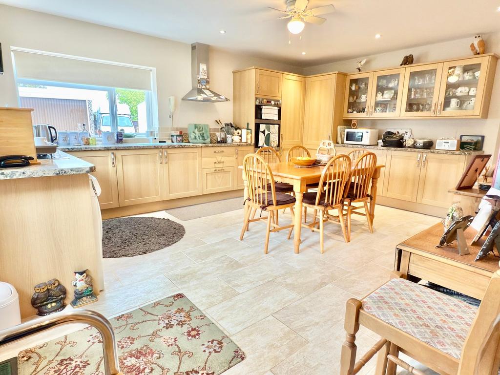 Annex Kitchen/Dining Room