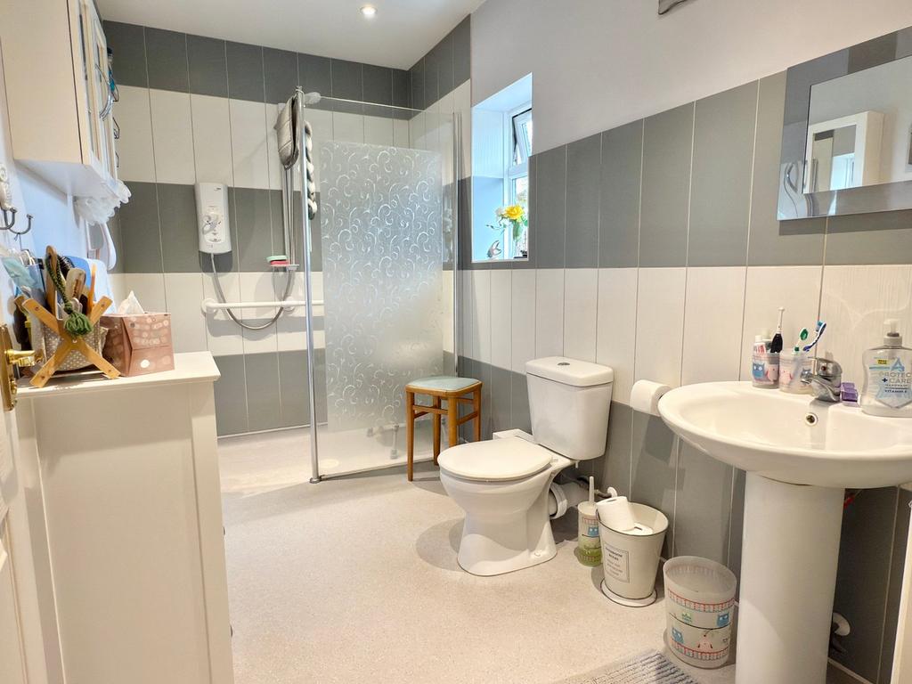 Annex Wet Room