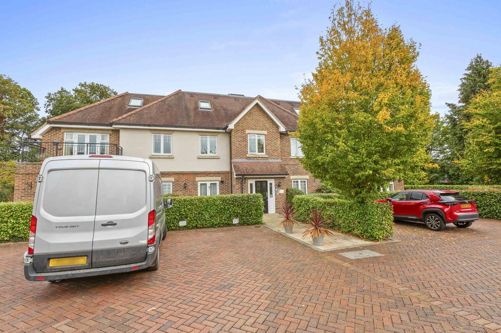 9 Bisham House, SL7 1 FQ (LOW RES)-13