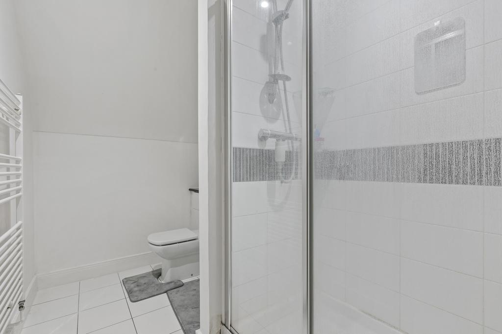 9 Bisham House, SL7 1 FQ (LOW RES)-7