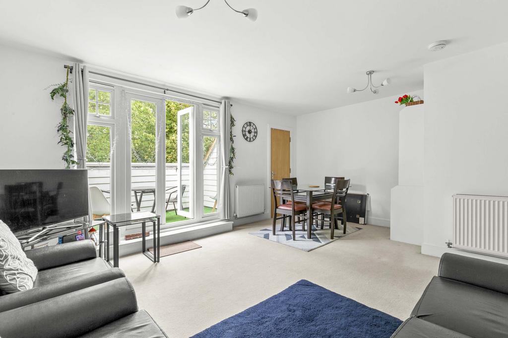 9 Bisham House, SL7 1 FQ (LOW RES)-3