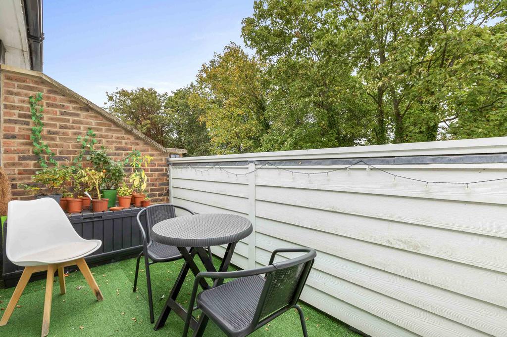 9 Bisham House, SL7 1 FQ (LOW RES)-4