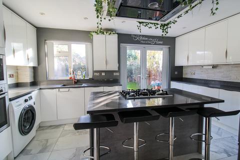 undefined, Griffon Close,  Farnborough, GU14