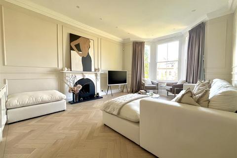 2 bedroom apartment for sale, Heald Road, Bowdon, Altrincham