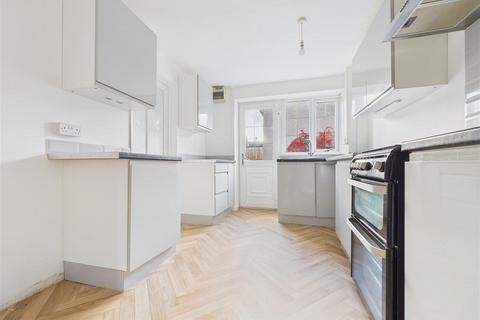 3 bedroom terraced house for sale, Lovett Court, Rugeley