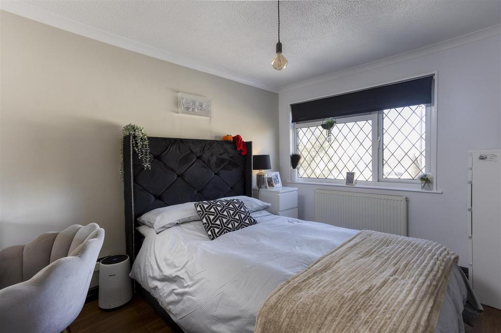 3 Keble Park South 4.jpg