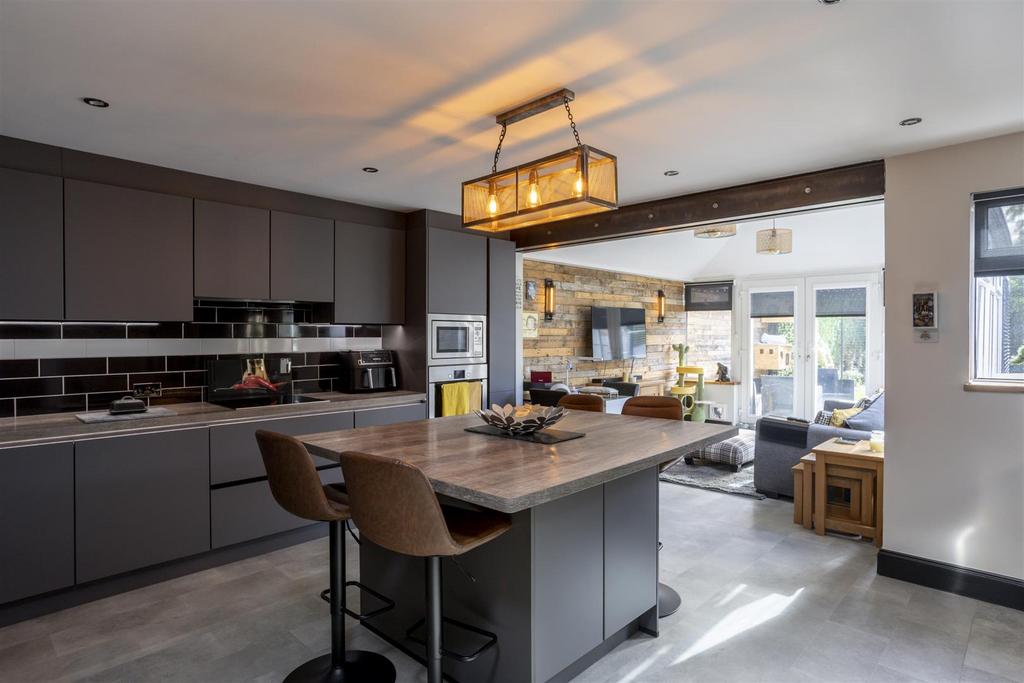 3 Keble Park South 10.jpg
