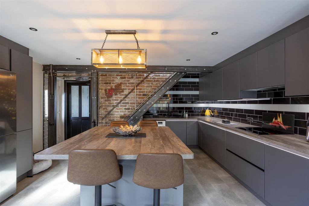 3 Keble Park South 14.jpg