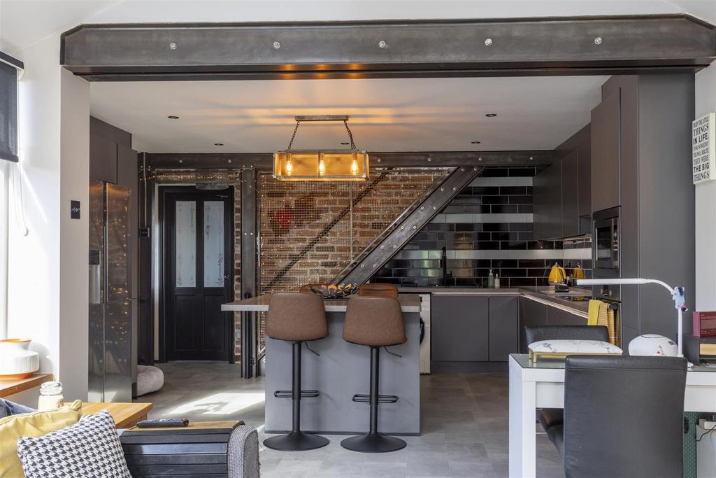 3 Keble Park South 20.jpg