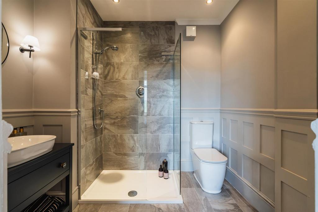 Bedroom 5 En-Suite Shower Room