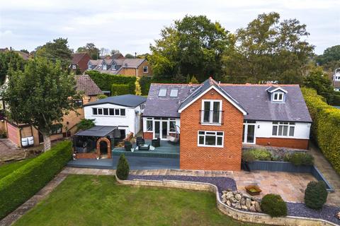 5 bedroom detached house for sale, New Road, Wingerworth, Chesterfield
