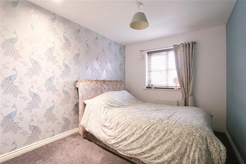 3 bedroom semi-detached house to rent, Woodhouses Avenue, Manchester M34