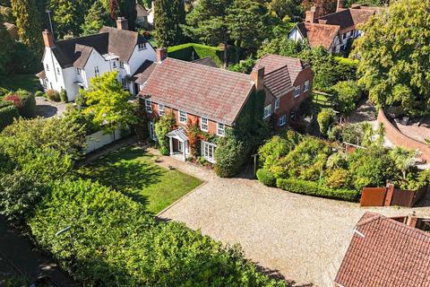 Upper Chobham Road, Camberley GU15