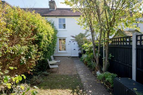 199 Manor Road, Chigwell, IG7 4JY