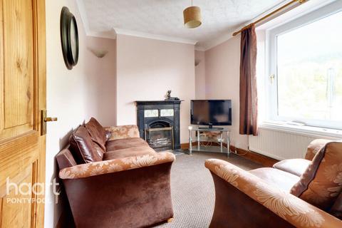 2 bedroom cottage for sale, Snail Creep Terrace, Pontypool