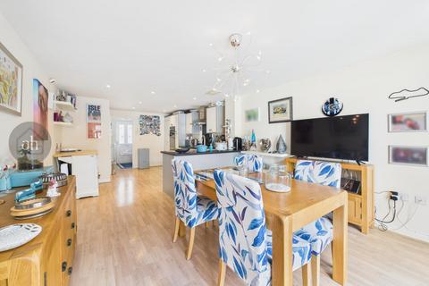 3 bedroom terraced house for sale, Wagtail Drive, Stowmarket