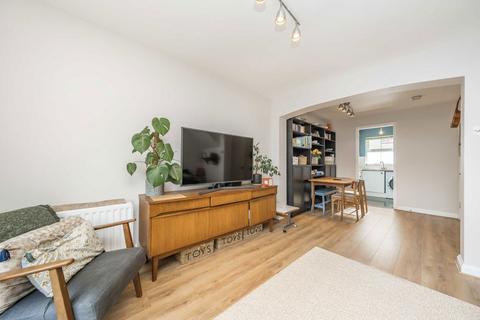 2 bedroom house for sale, Shire Place, London SW18