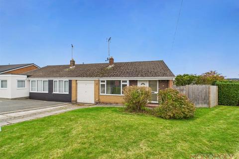 3 bedroom semi-detached bungalow for sale, Ffordd Cynan, Wrexham