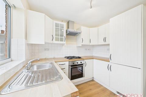 3 bedroom semi-detached bungalow for sale, Ffordd Cynan, Wrexham