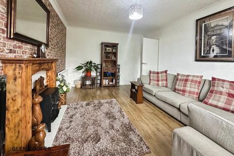 41 Edward Drive, Wakefield, WF1 2LL