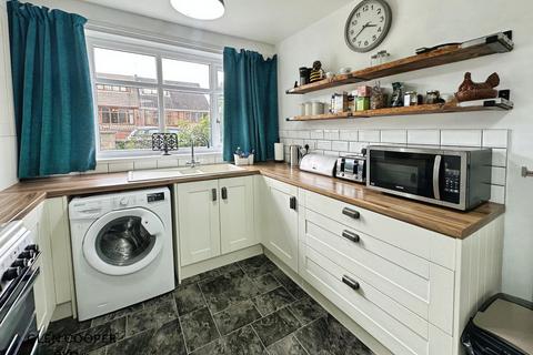 41 Edward Drive, Wakefield, WF1 2LL