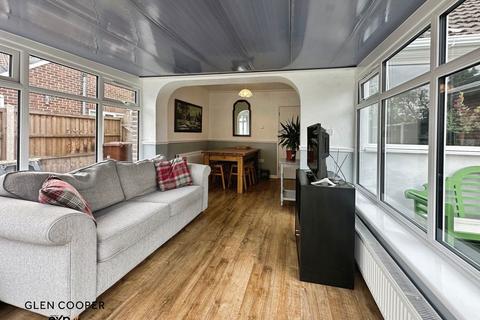 41 Edward Drive, Wakefield, WF1 2LL