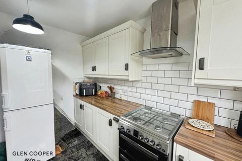 41 Edward Drive, Wakefield, WF1 2LL