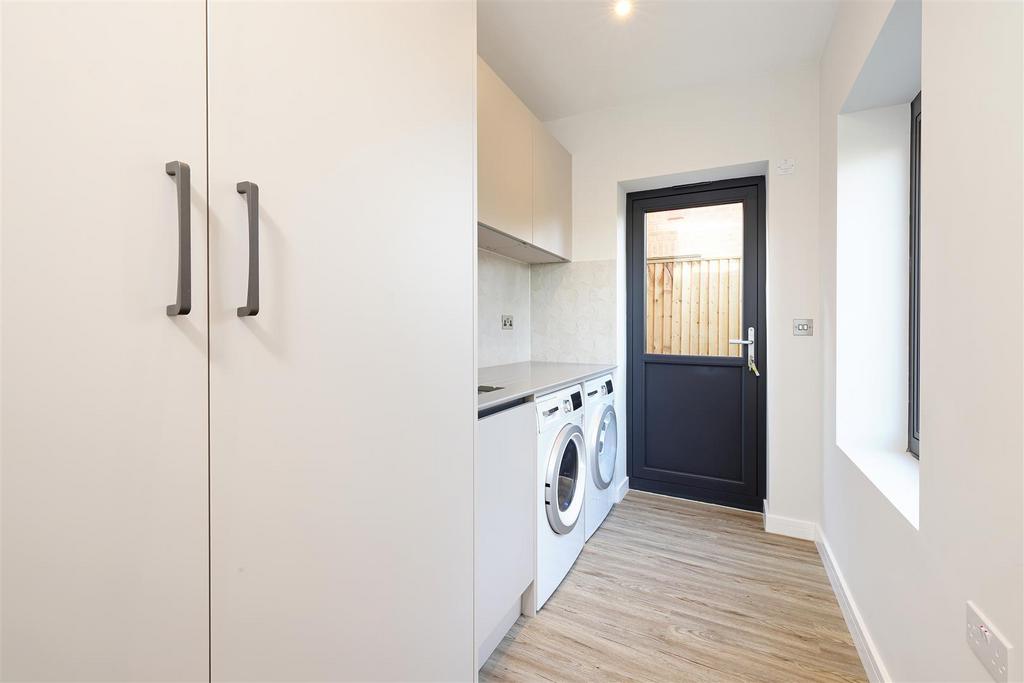 No.6-Chartland Close-Dec25-5146.jpg