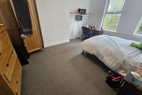 6 bedroom house to rent, Consort Terrace, Leeds