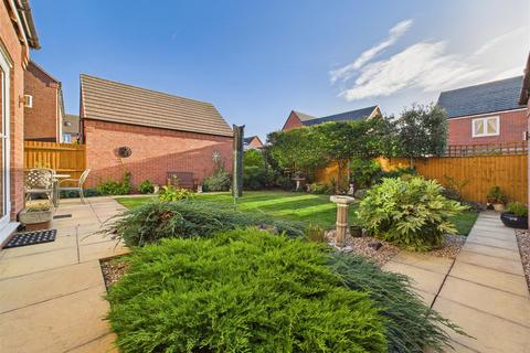 4 bedroom detached house for sale, Bosworth Avenue, Stratford-Upon-Avon CV37