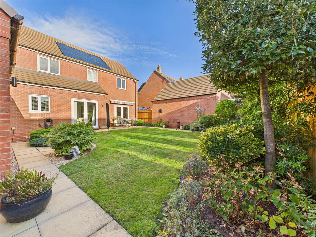 CAM05251 G0-PR0093-STILL005.jpg