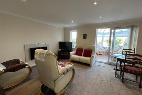 3 bedroom semi-detached house for sale, Commodore Close, Bideford EX39