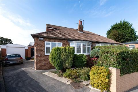 2 bedroom bungalow for sale, High Moor Grove, Leeds