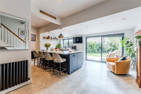 2 bedroom bungalow for sale, High Moor Grove, Leeds