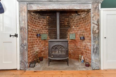 3 bedroom terraced house for sale, Dolphin Street, Deal, Kent