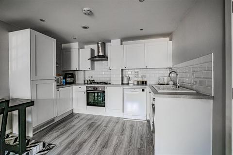 2 bedroom flat for sale, Mosaic House, Hemel Hempstead, HP2