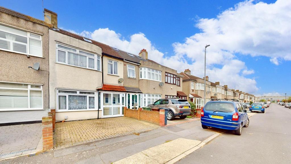 27-Warley-Avenue-10092025 165209.jpg