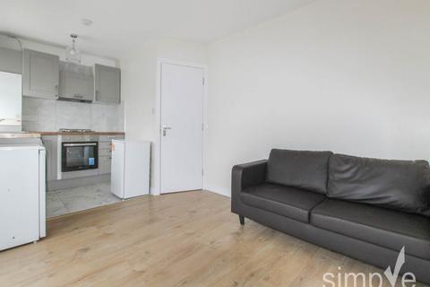 1 bedroom flat to rent, Bourne Avenue, Hayes, Middlesex